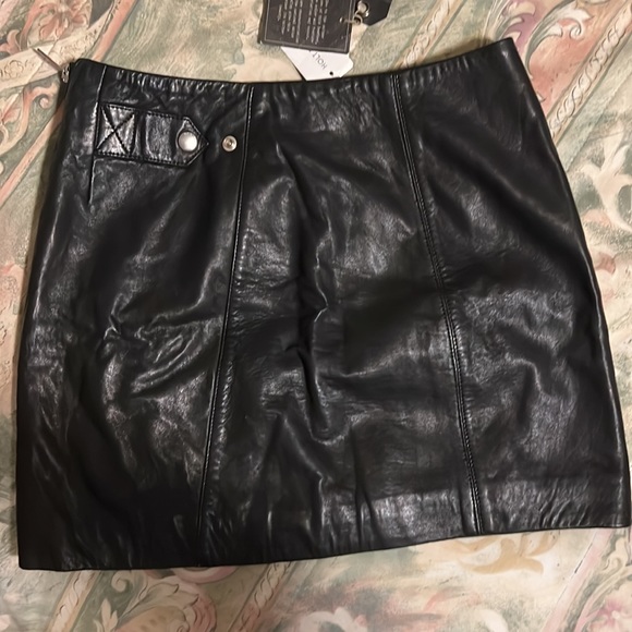 New soft leather skirt. Never been worn. 8.5” long. Beautiful look and feel!! - Picture 2 of 5